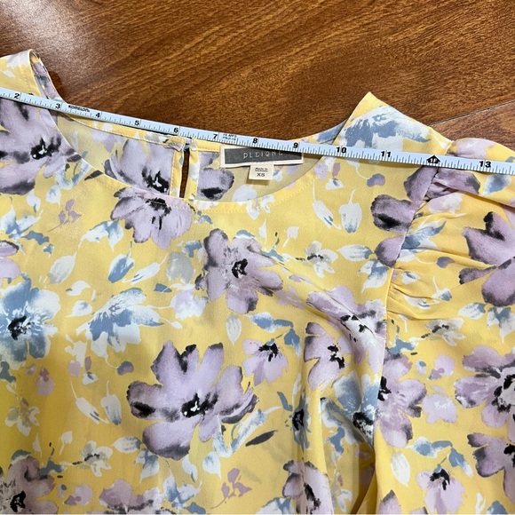 PLEIONE NWOT Yellow Multi Color Floral Print long elastic Sleeve Top size XS - Picture 8 of 11